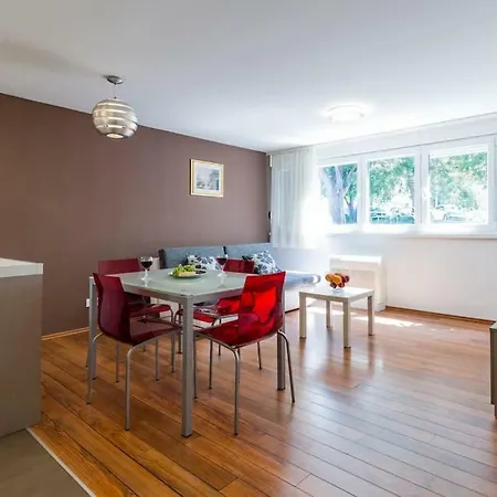 Bacvice Apartment *